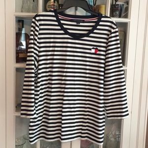 Excellent condition- Tommy Hilfiger 3/4 sleeve top